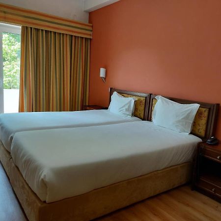 Petrus Hotel ชาเวส ภายนอก รูปภาพ