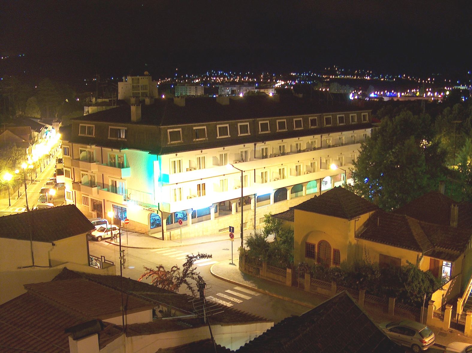 Petrus Hotel ชาเวส ภายนอก รูปภาพ